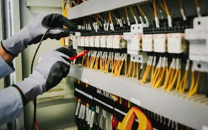 آشنایی با چراغ‌های وضعیت باتری یو پی اس