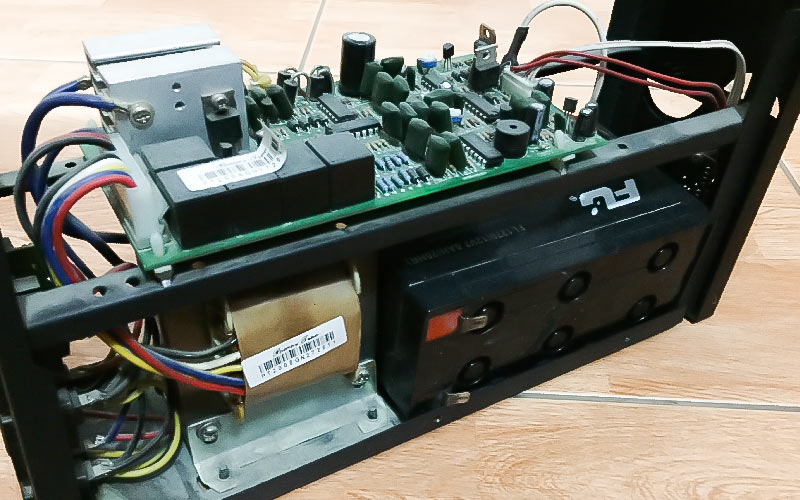 تعمیر باتری یو پی اس قدیمی در منزل